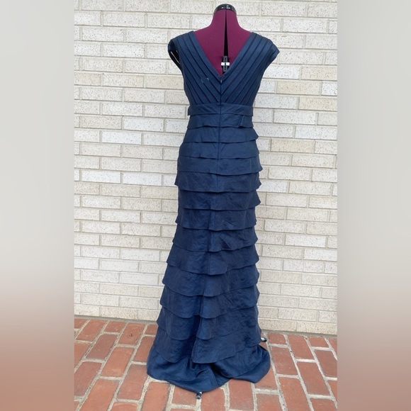 Adrianna Papell Special Occasion Navy Blue Gown Long Dress Ruffles Tiered Sz 6 - Picture 8 of 16